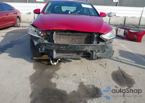 2017 Hyundai Elantra Value Edition из США, поврежденный, VIN KMHD84LF6HU397084